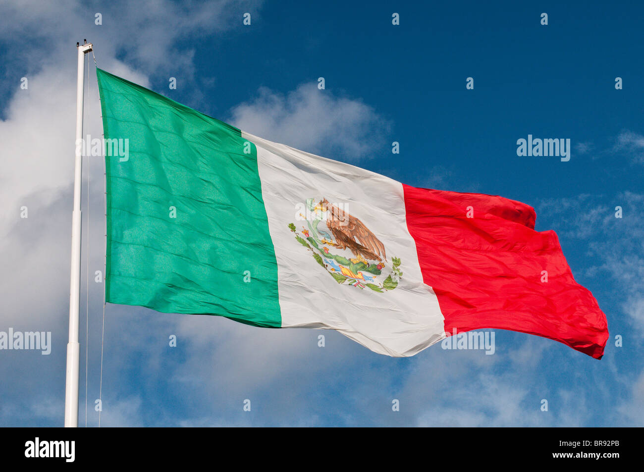 Mexiko, Cozumel. Mexikanische Flagge im Discover Mexico Park, San Miguel, Isla Cozumel, Cozumel Island. Stockfoto