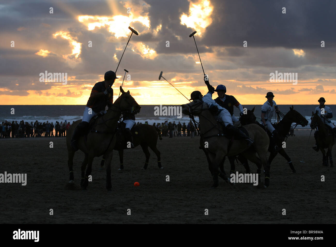 Veuve Clicquot - Polo am Strand, Watergate Bay, Cornwall. 16. September 2010. Stockfoto