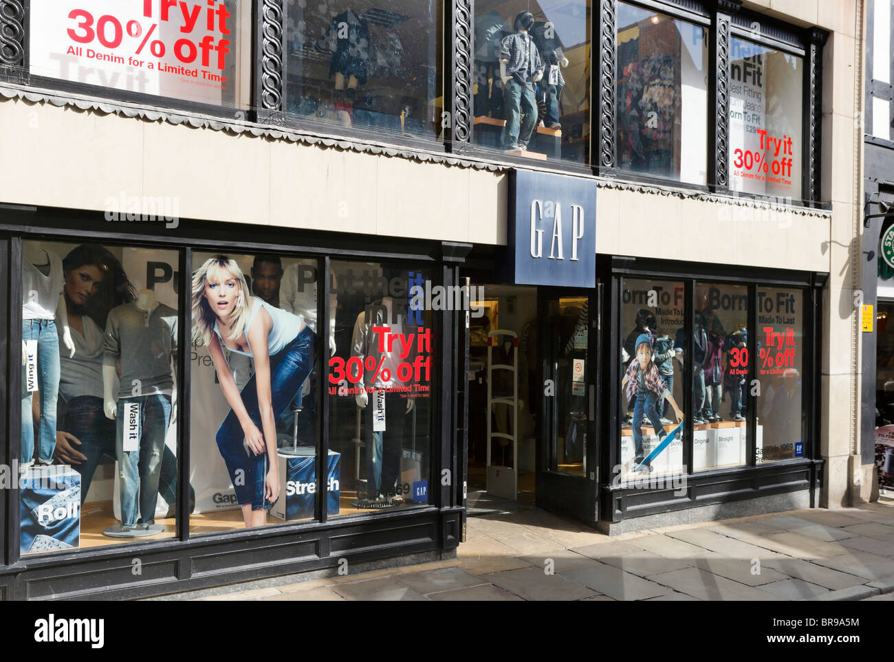 GAP-Store in Chester Stadtzentrum, Cheshire, England, UK Stockfoto