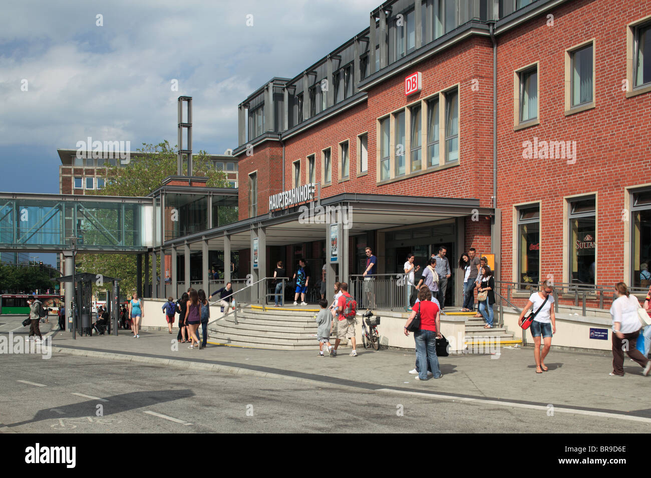 Bahnhofsgebaeude Hauptbahnhof in Kiel, Kieler Foerde, Ostsee, Schleswig-Holstein Stockfoto