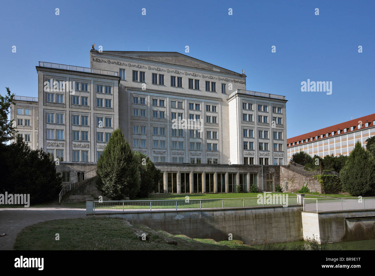 Hintere fassade Fotos und Bildmaterial in hoher Auflösung Alamy