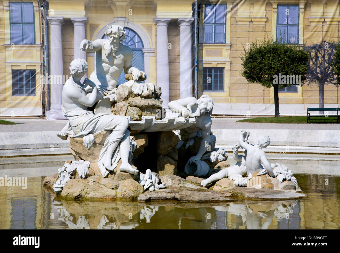 Wien - Detail von Poseidon Brunnen im Schloss Schönbrunn Stockfoto