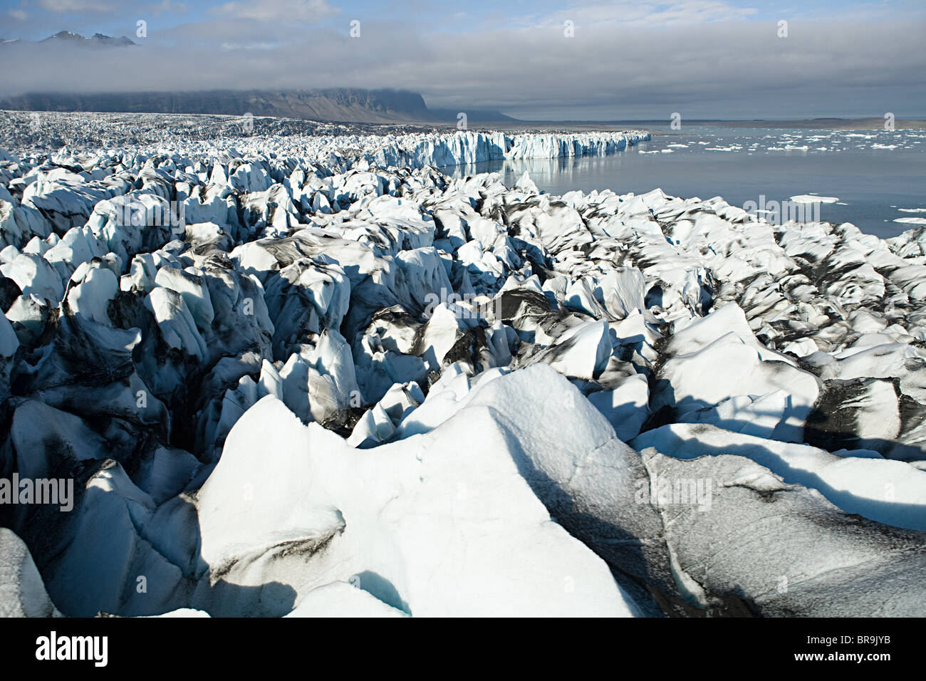 Island, Eisberge in Jökulsárlón Lagune Abgleiten vom Vatnajökull-Gletscher in der Nord-Atlantik Stockfoto