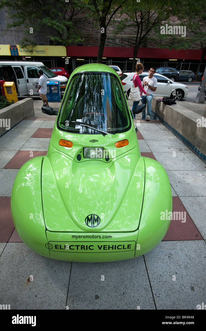 Ein dreirädriges Myers Motors NmG persönliche Elektrofahrzeug an der Fordham University in New York Stockfoto