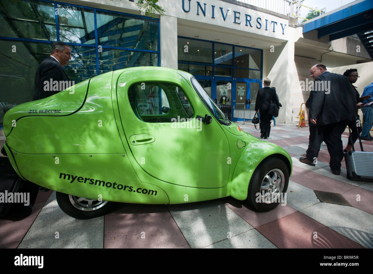 Ein dreirädriges Myers Motors NmG persönliche Elektrofahrzeug an der Fordham University in New York Stockfoto