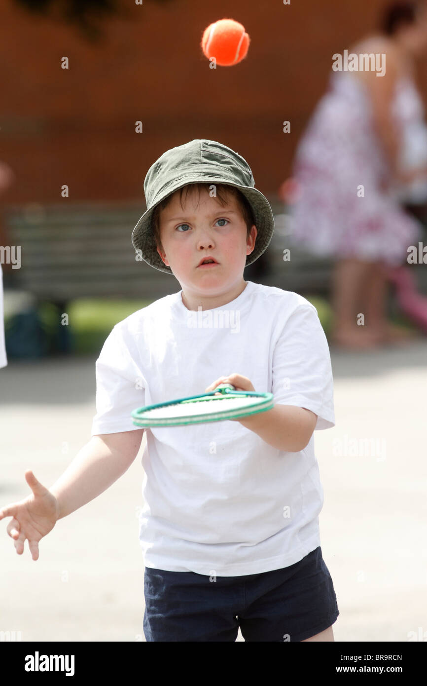 Schulsporttag - tennis Stockfoto