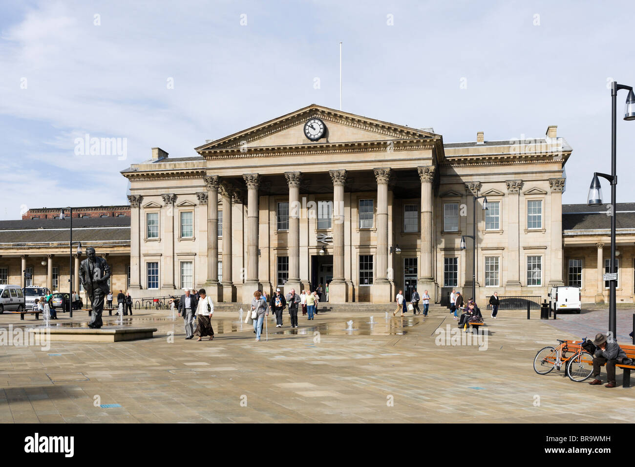 Bahnhof, St. Georges Square, Huddersfield, West Yorkshire, England, Vereinigtes Königreich Stockfoto