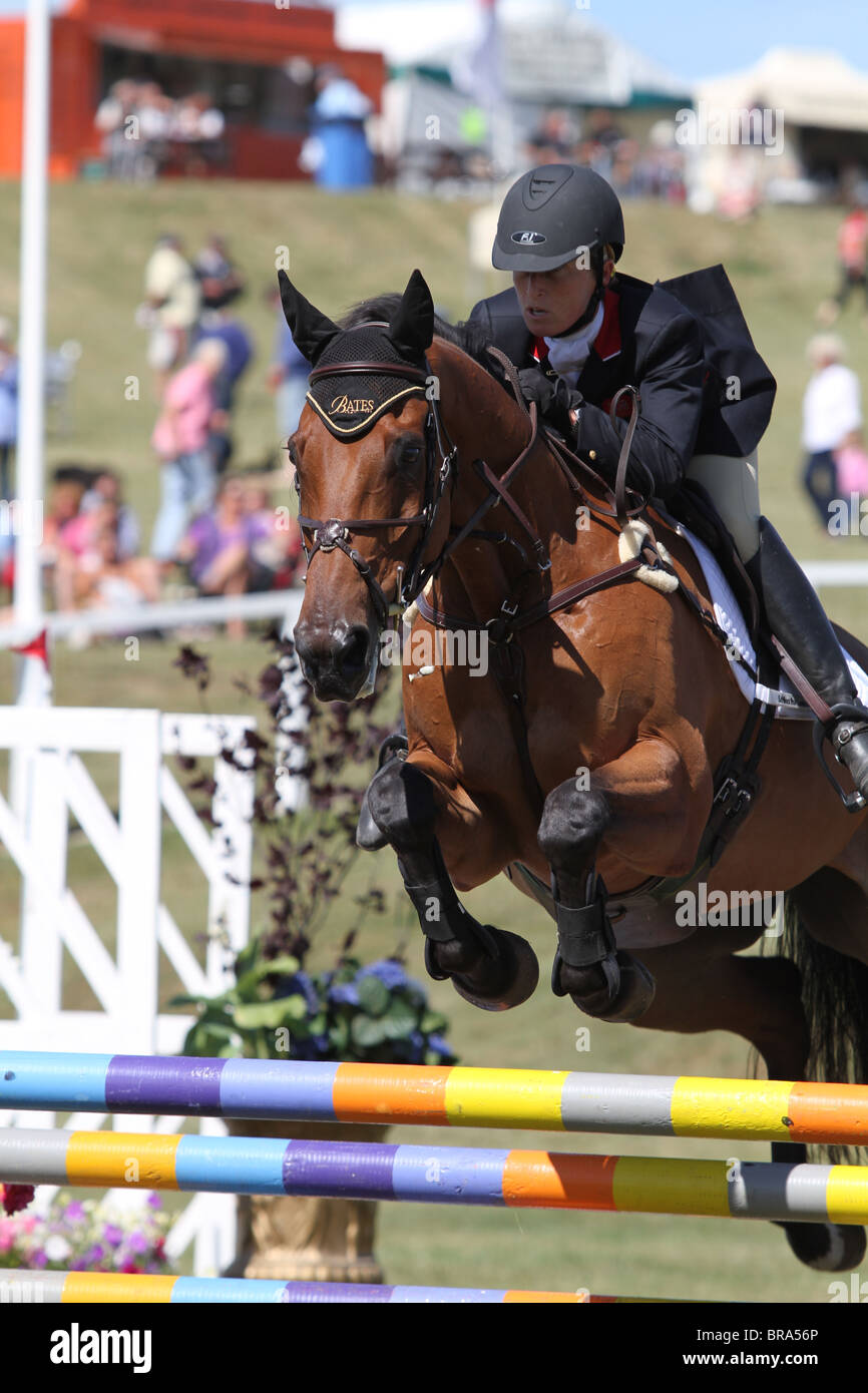 Daisy Berkeley auf Frühjahr entlang am Barbury Castle Horse Trials 2010 Stockfoto