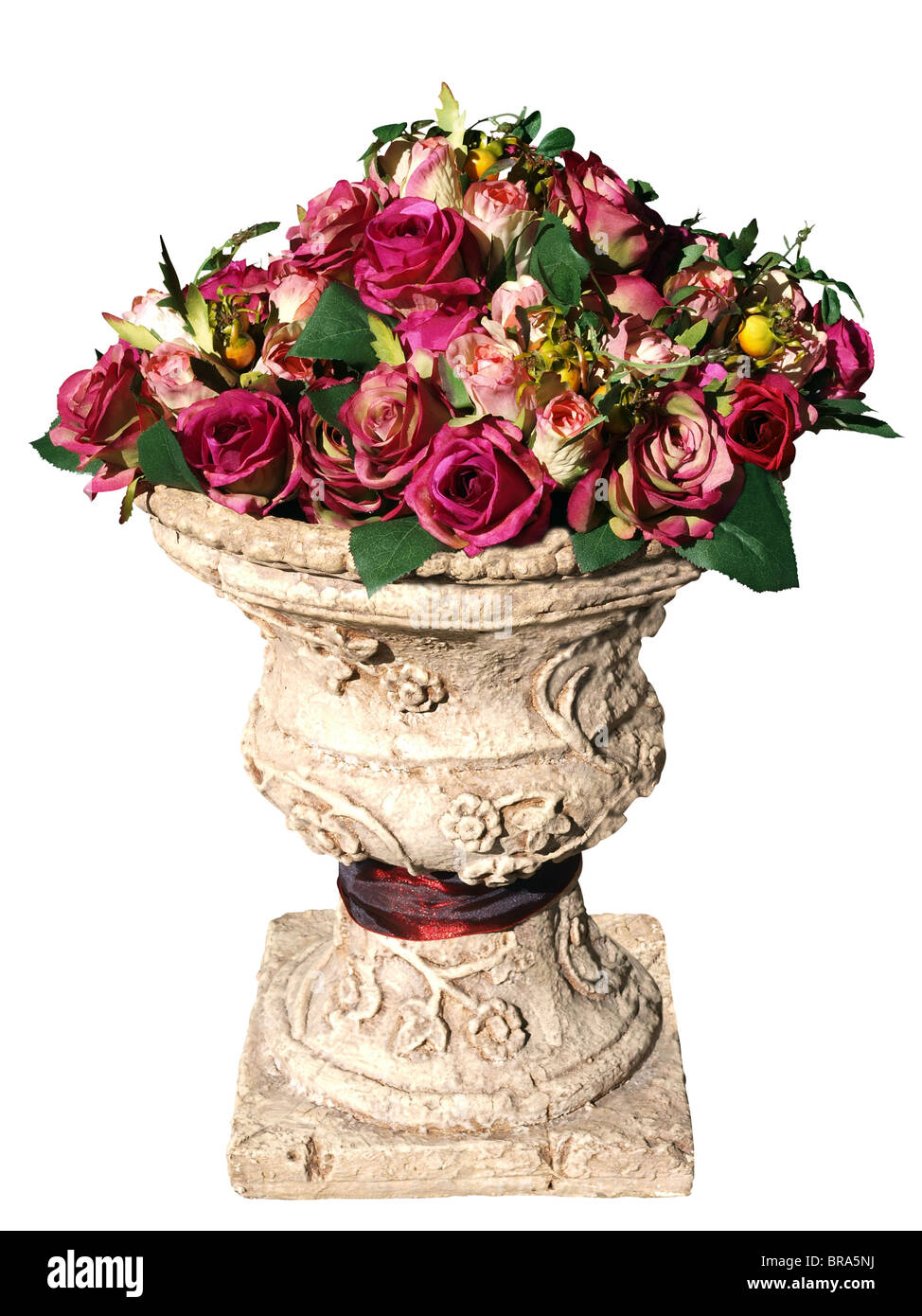 Großen Anordnung der künstlichen Rosen isoliert mit Beschneidungspfad Stockfoto