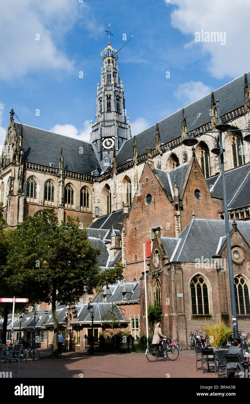 Haarlem Niederlande der Grote Kerk St Bavokerk Fahrrad Stockfoto