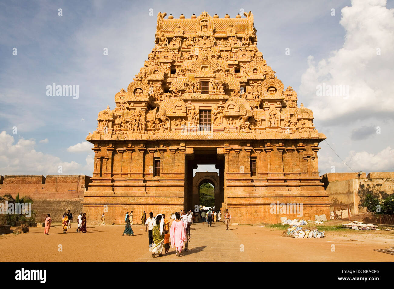 Pilger am Bridhadishwara Tempel (Bridhadeeshwara) (großen Chola Tempel), Thanjavur, UNESCO, Tamil Nadu, Indien Stockfoto Pilger am Bridhadishwara Tempel (Bridhadeeshwara) (großen Chola Tempel), Thanjavur, UNESCO, Tamil Nadu, Indien Stockfoto
