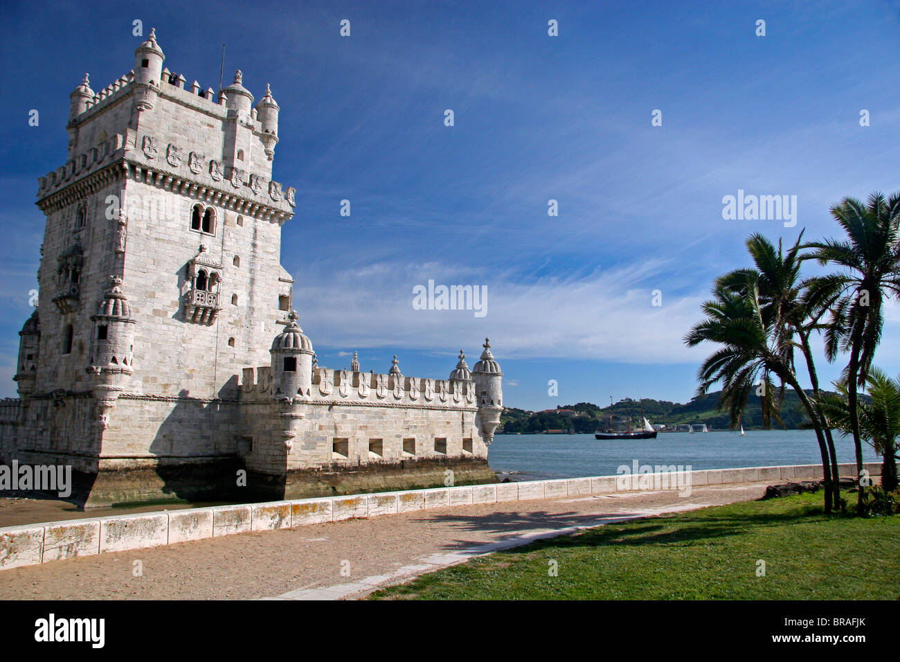 Portugal, Lissabon. Turm von Belem, ein UNESCO-Weltkulturerbe im Stadtteil Belem von Lissabon. Stockfoto