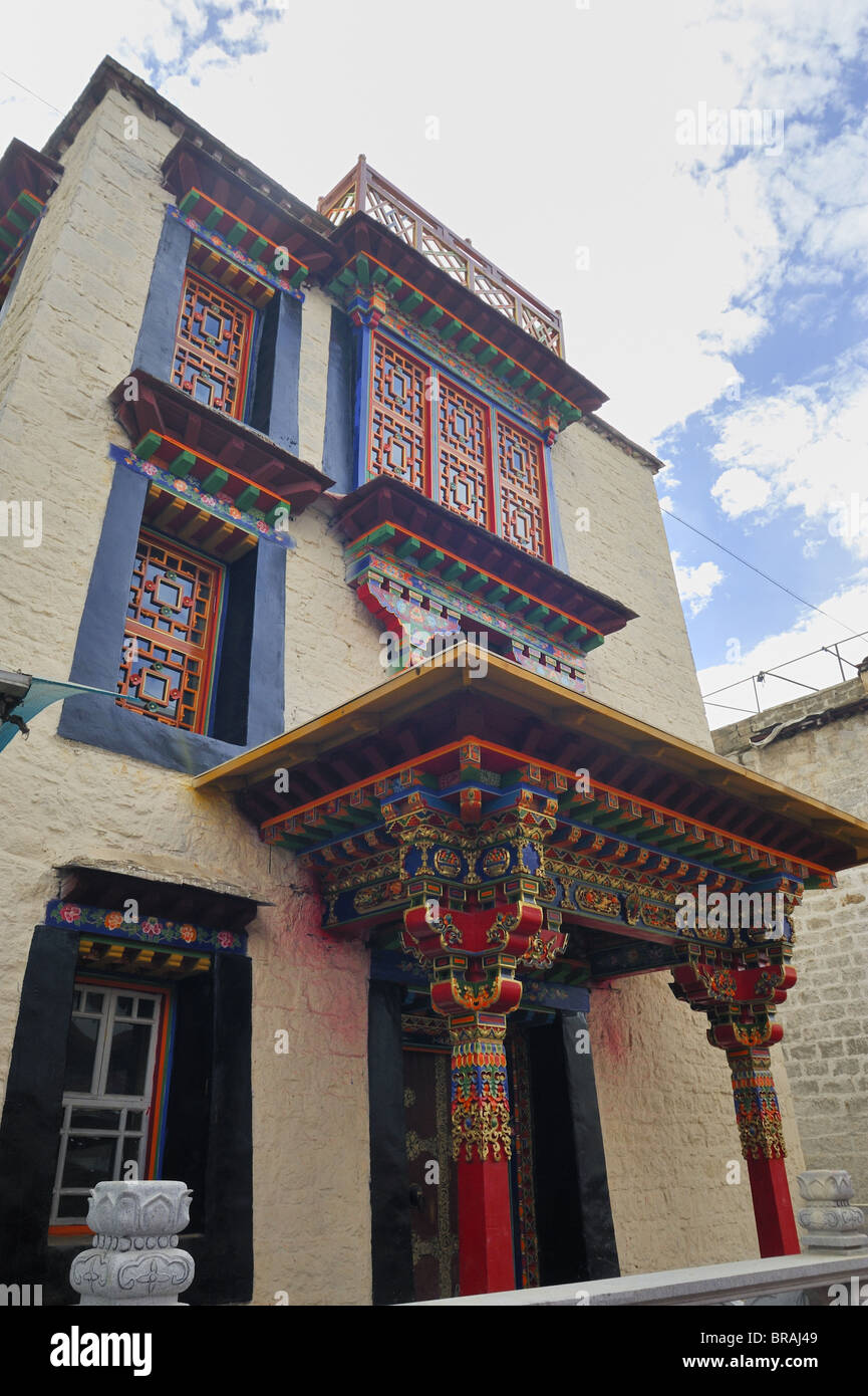 Traditionelle tibetische Gebäude, Barkhor Street, Lhasa, Tibet Stockfoto