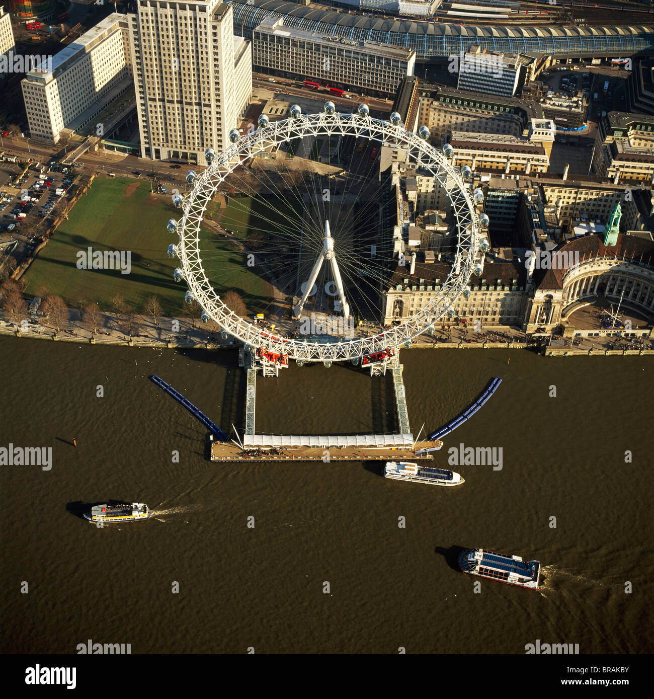 Luftaufnahme des London Eye (Millennium Wheel), Südufer der Themse, London, England, Vereinigtes Königreich, Europa Stockfoto
