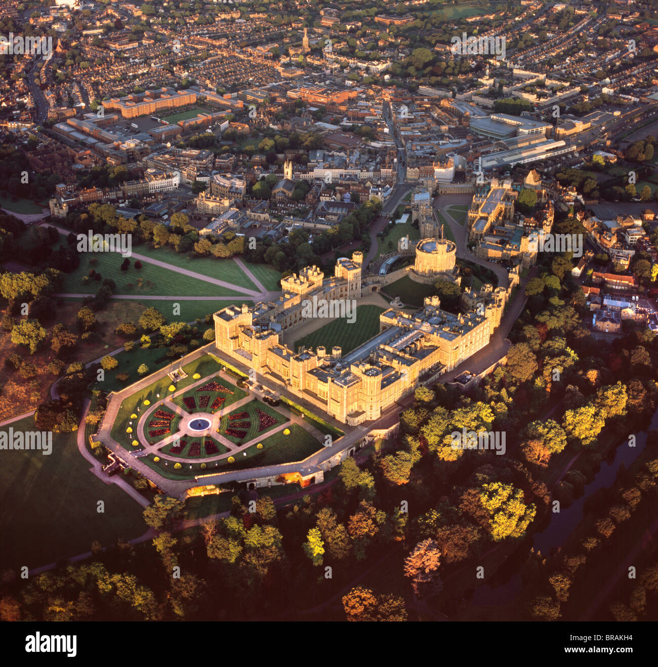 Windsor castle aerial Fotos und Bildmaterial in hoher Auflösung Alamy