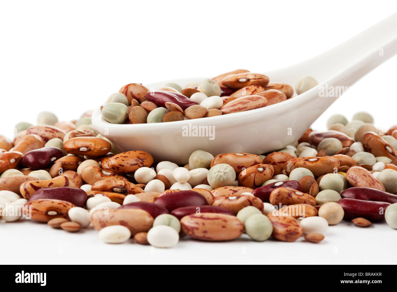 gemischte Hülsenfrüchte auf und rund um China Löffel Stockfoto
