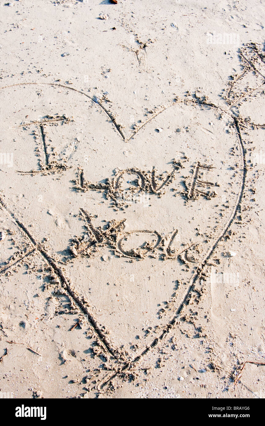 In Ein Herz In Den Sand Geschrieben Ich Liebe Dich Auf Holly Beach In Der Nahe Von Cameron Louisiana Am Golf Von Mexiko Stockfotografie Alamy