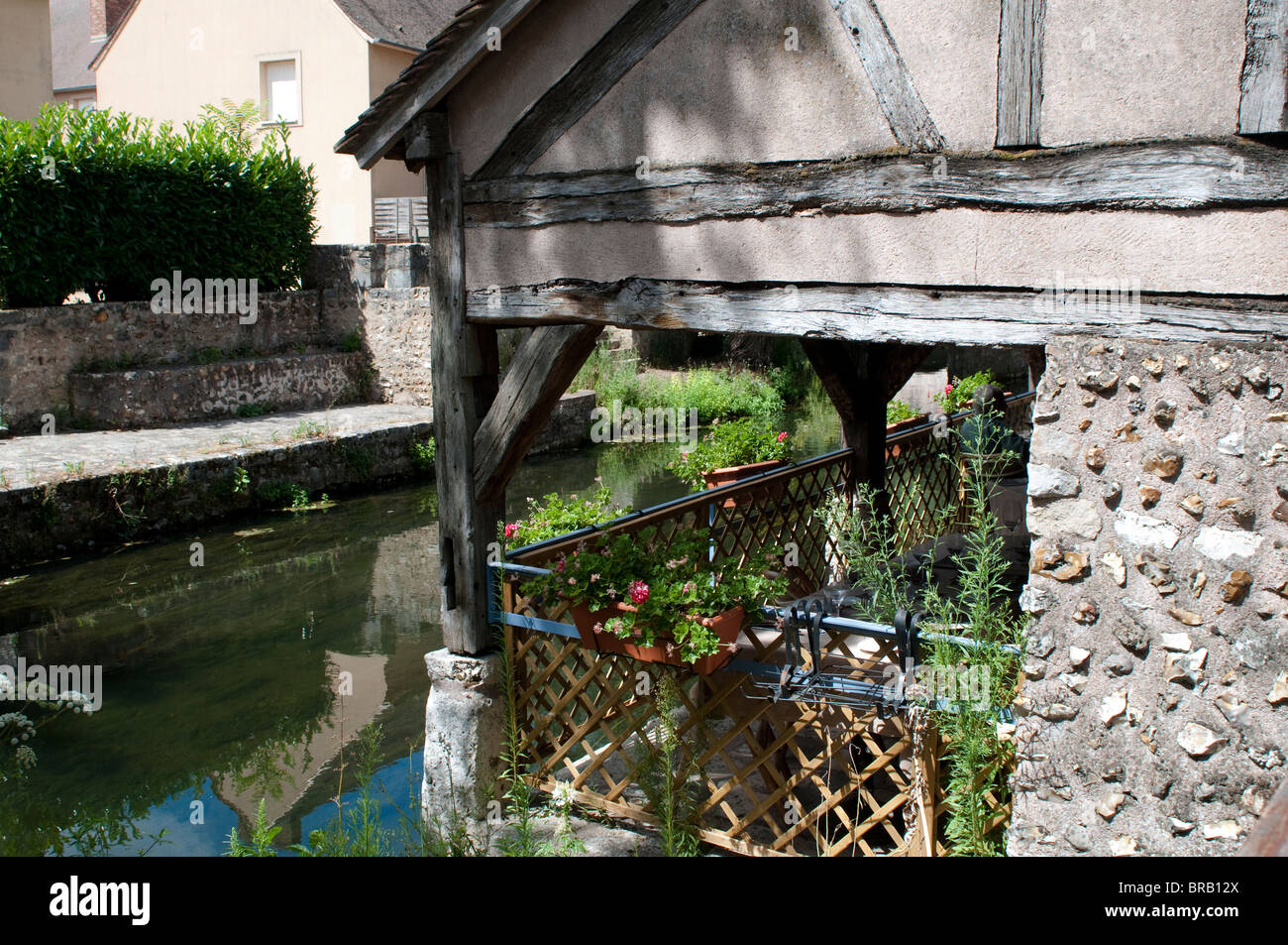 Restaurant am Fluss, Rue De La Tannerie, Chartres, Frankreich Stockfoto