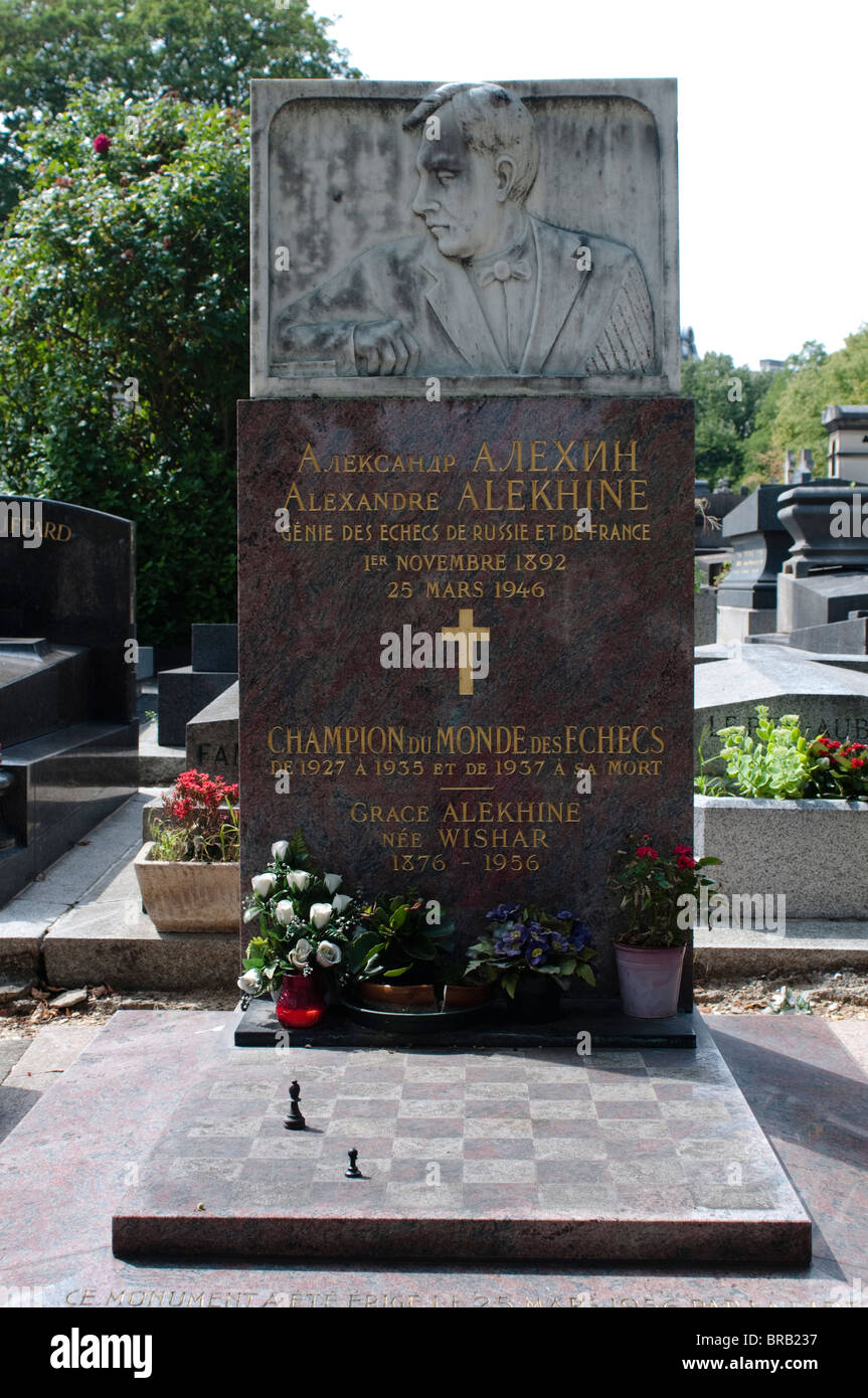 Grab von Alexandre Alekhine, Friedhof Montparnasse, Paris, Frankreich Stockfoto
