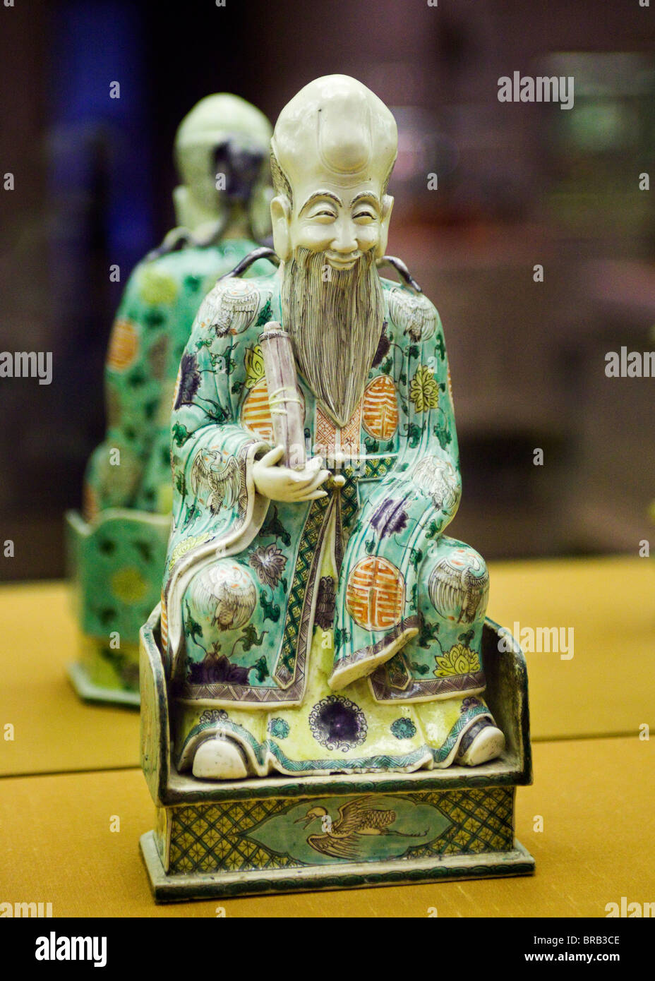 Alten chinesischen Porzellan Figur des Shou Lao, dem Gott der Langlebigkeit - Kangxi Herrschaft 17. Jahrhundert, China Stockfoto