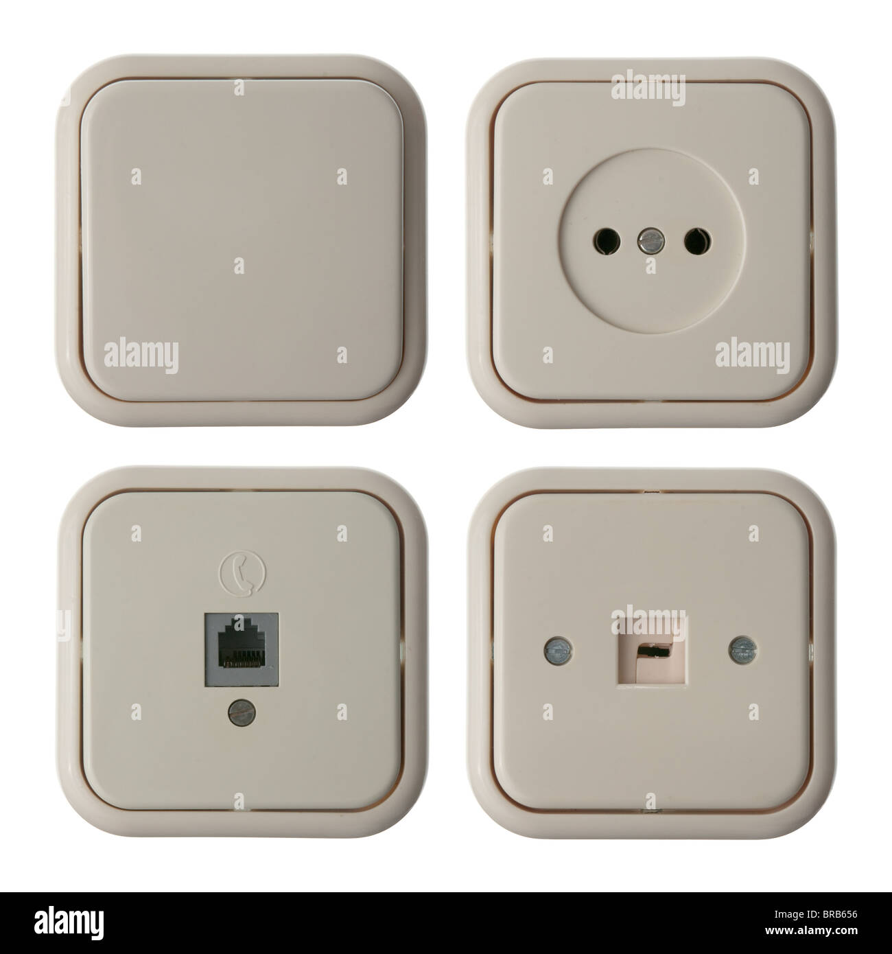 Vier Wand elektrische Platten isoliert auf weißem Hintergrund. Stecker, Schalter, TV und Telefon. Stockfoto