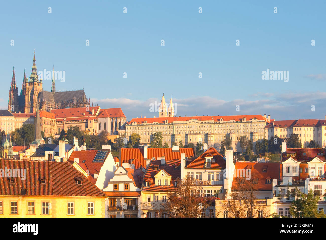 Tschechien, Prag - Hradschin Burg und st.-Veits-Dom im Morgenlicht Stockfoto