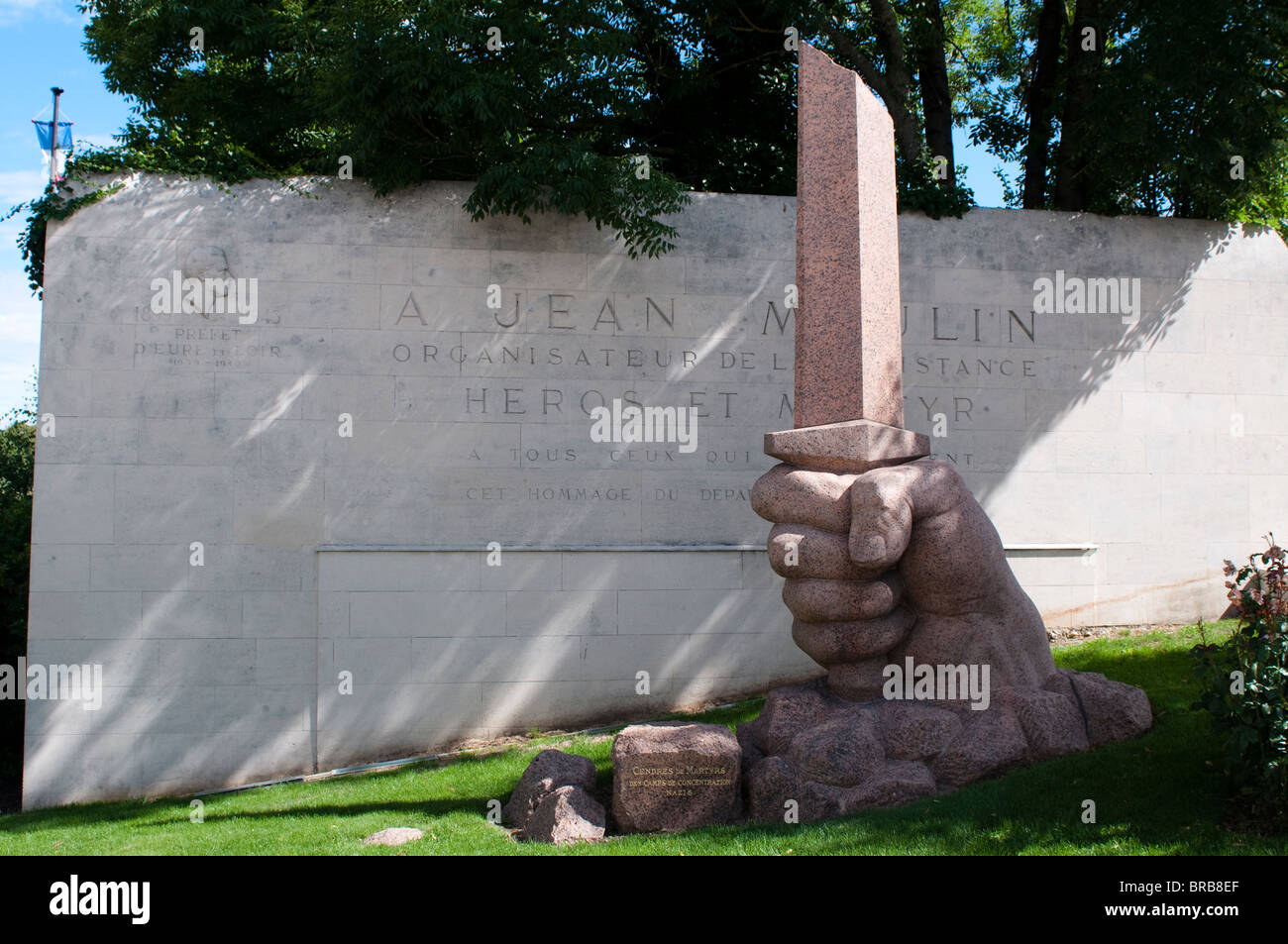 Jean Moulin Gedenk-Skulptur, Chartres, Frankreich Stockfoto