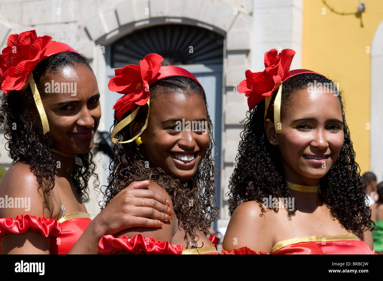 Bunt Kostumierte Frauen Karneval Mindelo Kapverden Stockfotografie Alamy