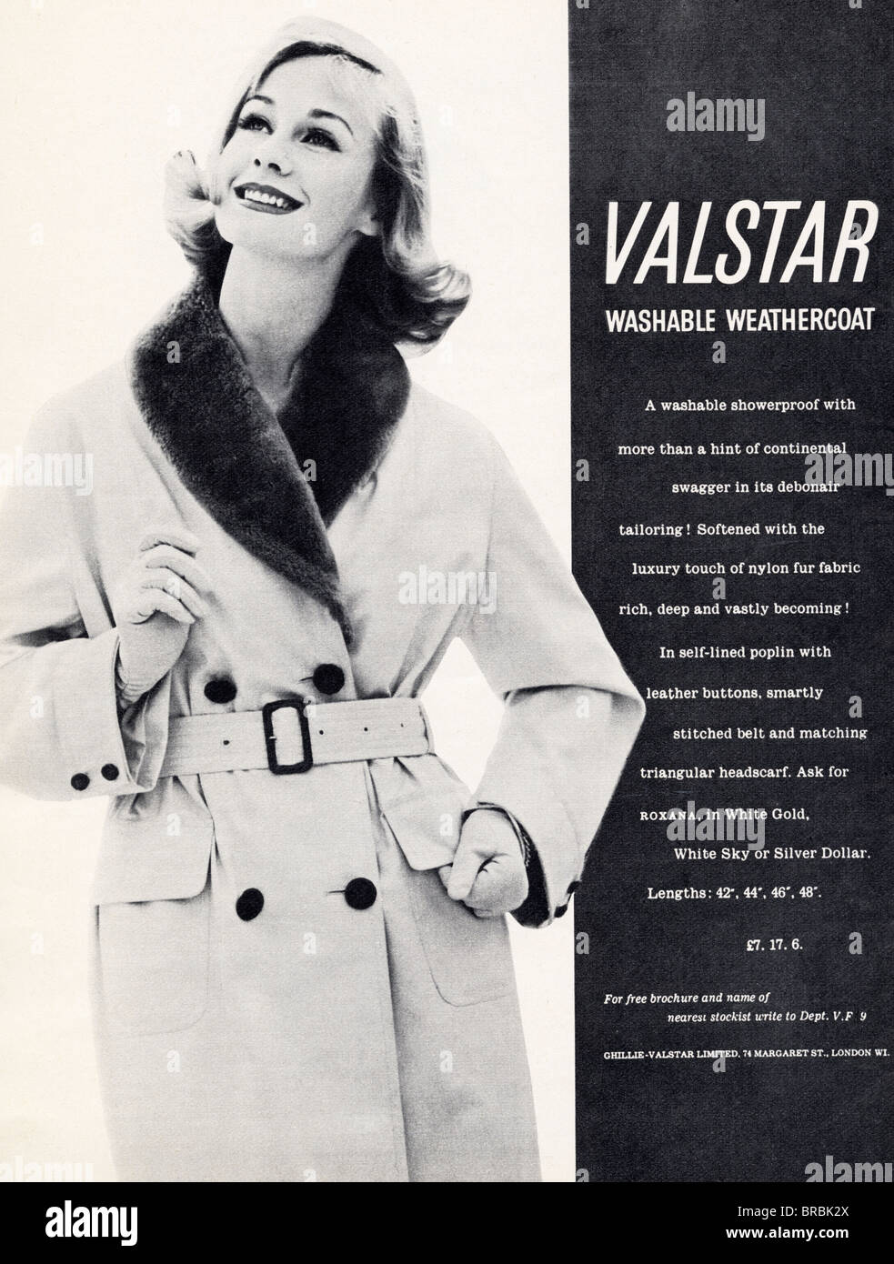 Schwarz-Weiß-Werbung für Valstar waschbare Allwetter-Mantel In der Modezeitschrift um 1959 Stockfoto