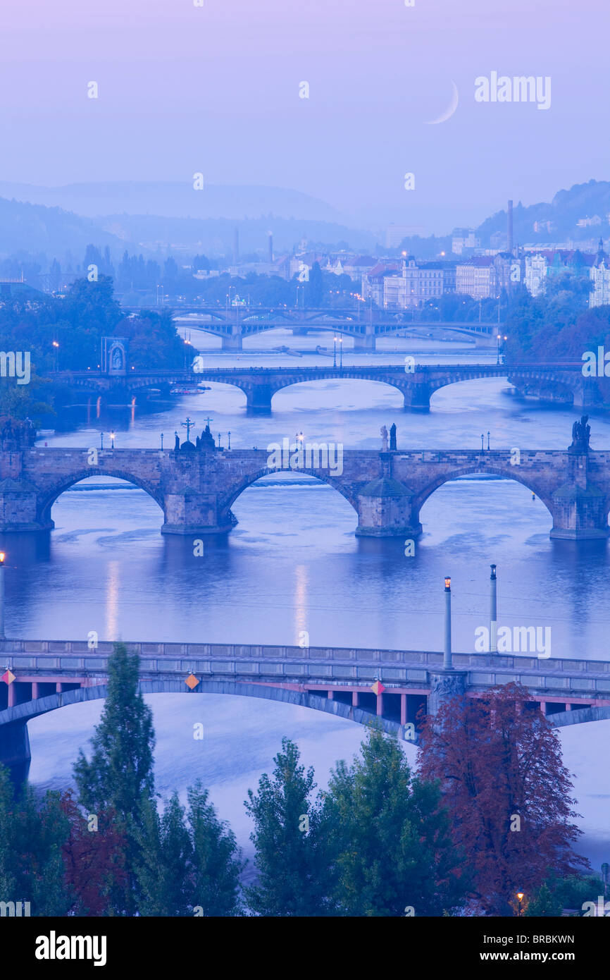 Tschechische Republik, Prag - Brücken über die Moldau im Morgenlicht Stockfoto