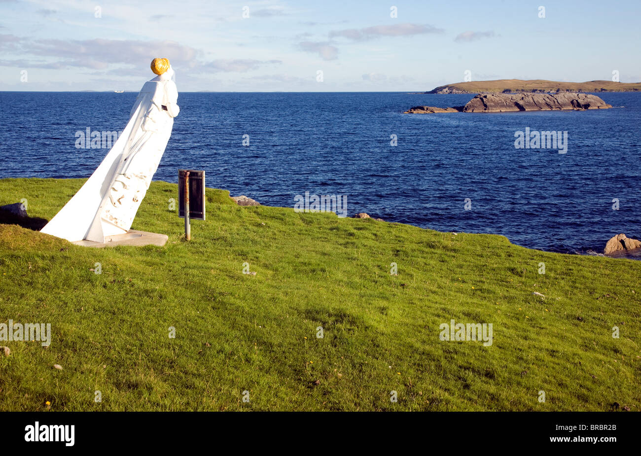 Die weiße Frau Statue, Otterswick, Yell, Shetland-Inseln Stockfoto