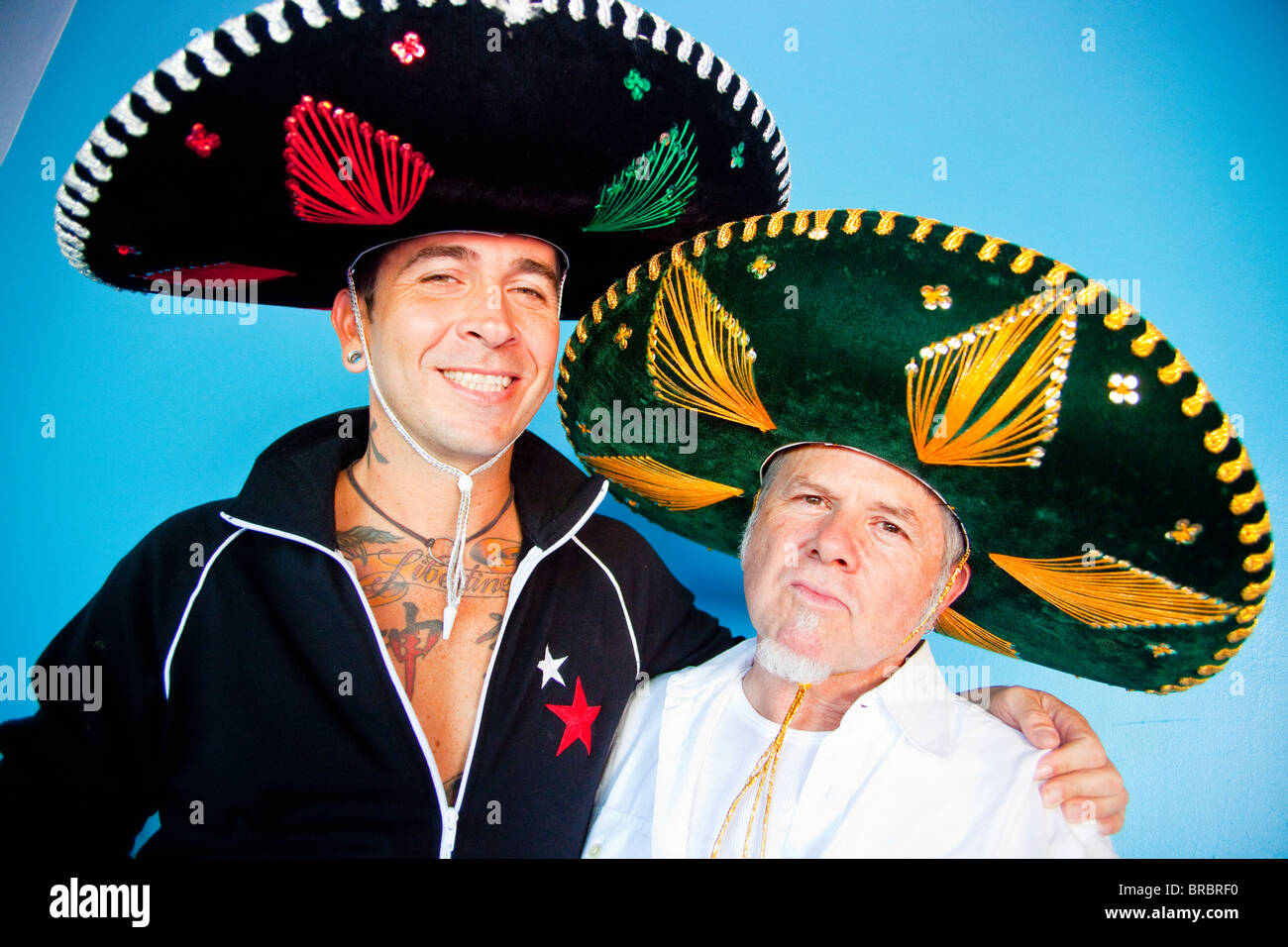Porträt zweier Männer tragen sombreros Stockfoto