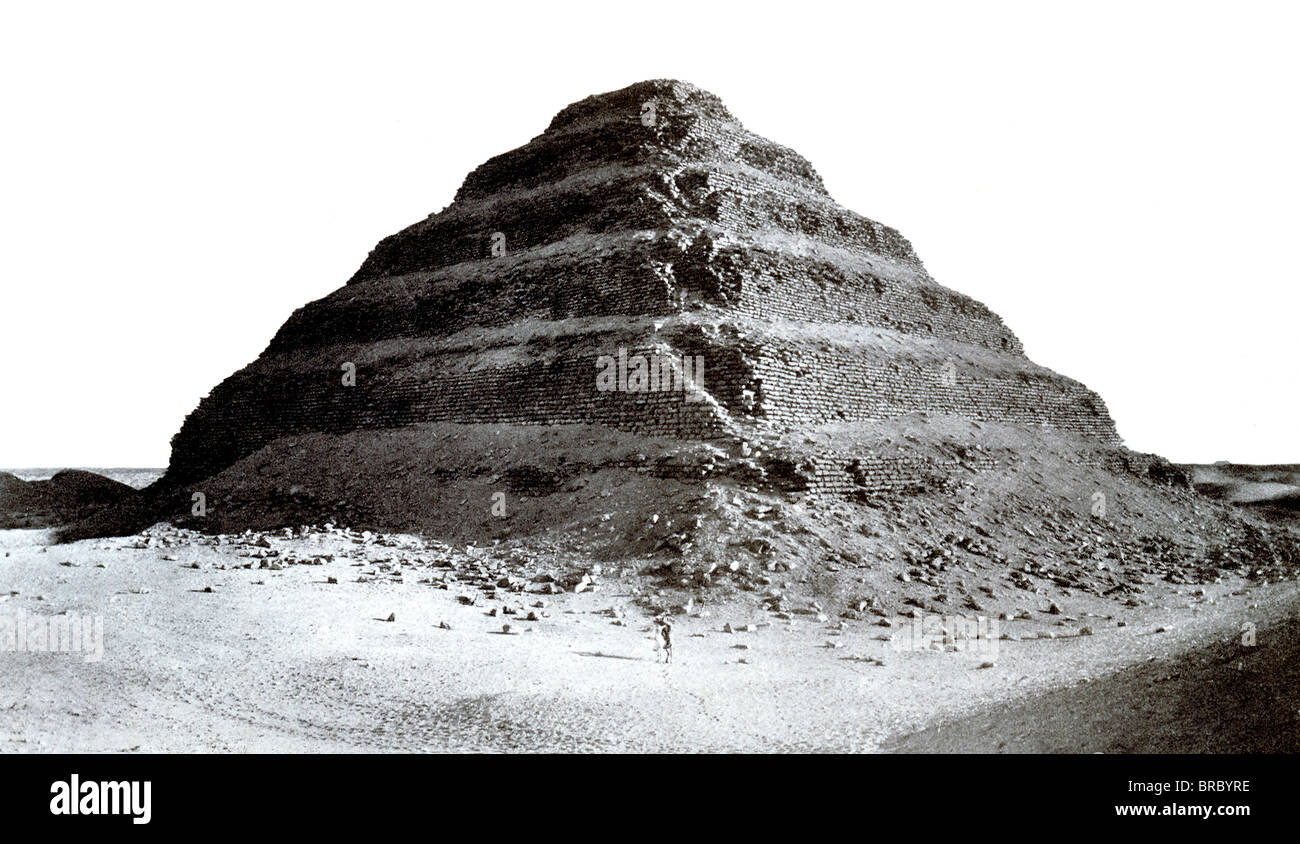 Der Architekt Imhotep entwarf diese Pyramide, der Stufenpyramide um 2780 v. Chr. für die dann der amtierende König von Ägypten, Djoser. Stockfoto