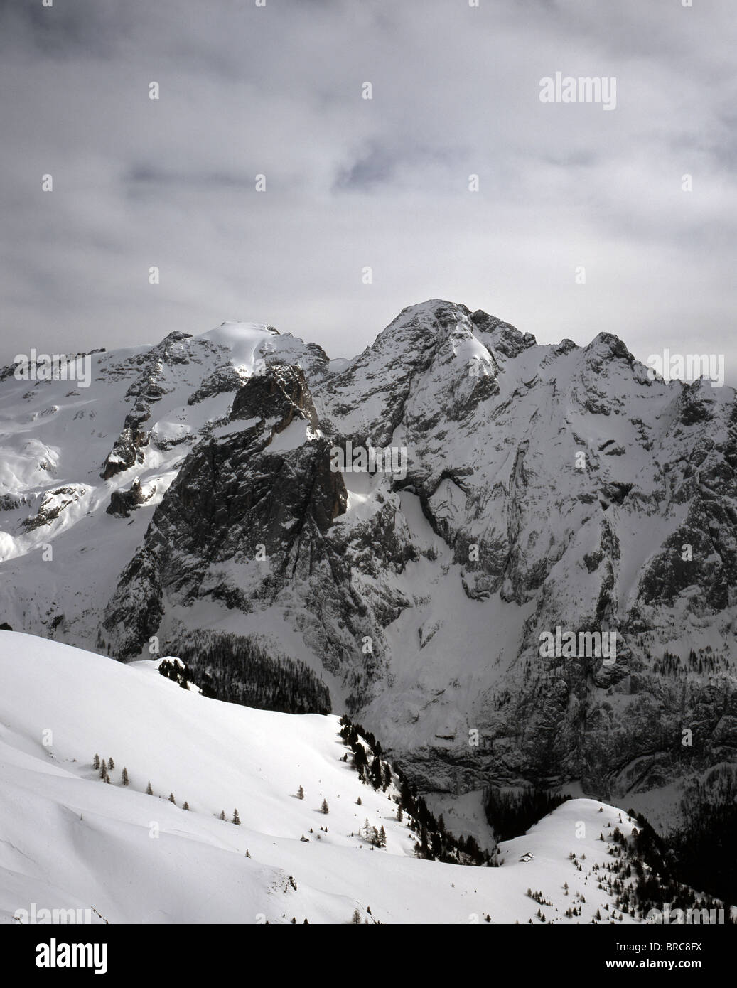 Die Aussicht von Porta Vescovo mit Blick auf die Marmolada Arraba Dolomiten Italien Stockfoto