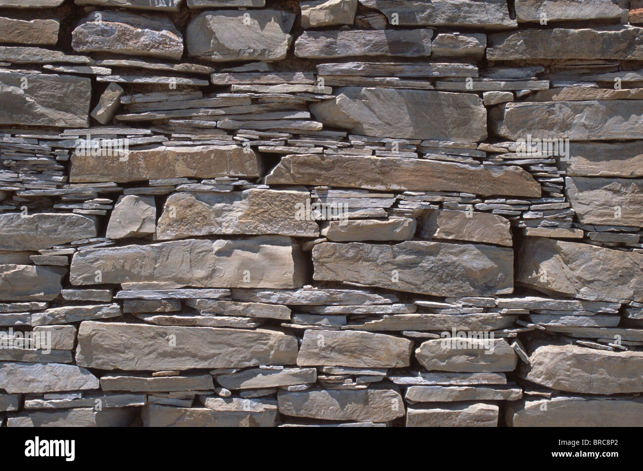 Gestapelte Trockenmauer. Stockfoto