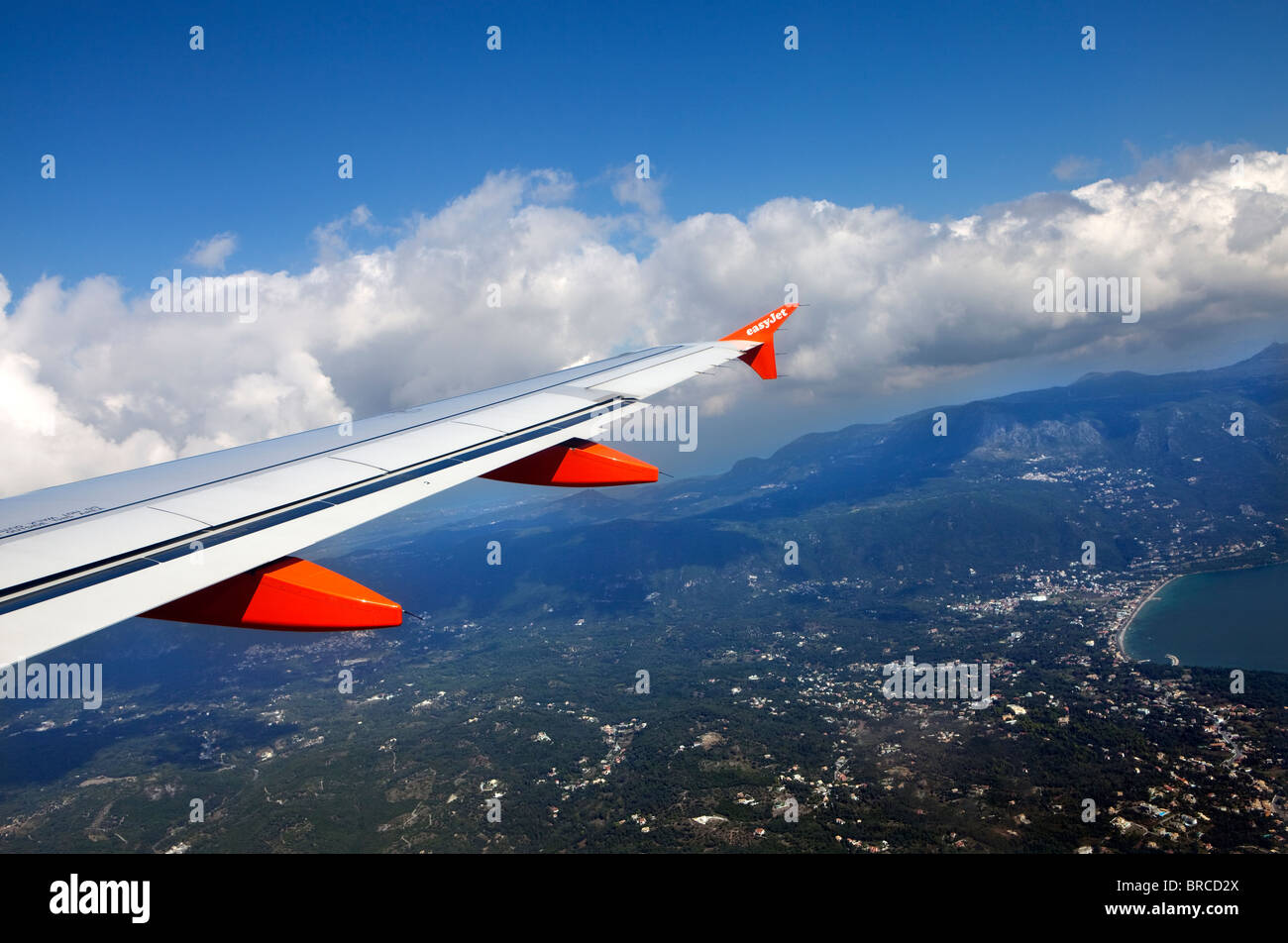 Flügel von EasyJet Flugzeug während des Fluges Stockfoto ...