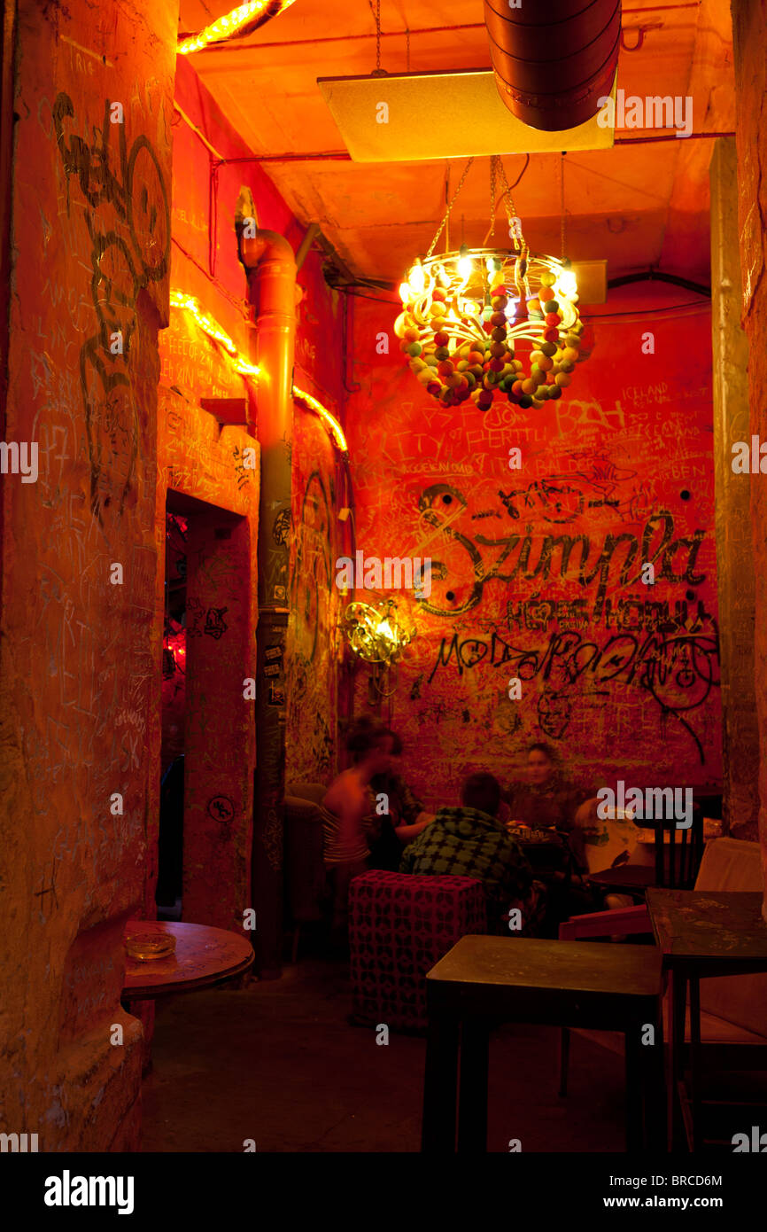 Szimpla bar Budapest Ungarn Stockfoto