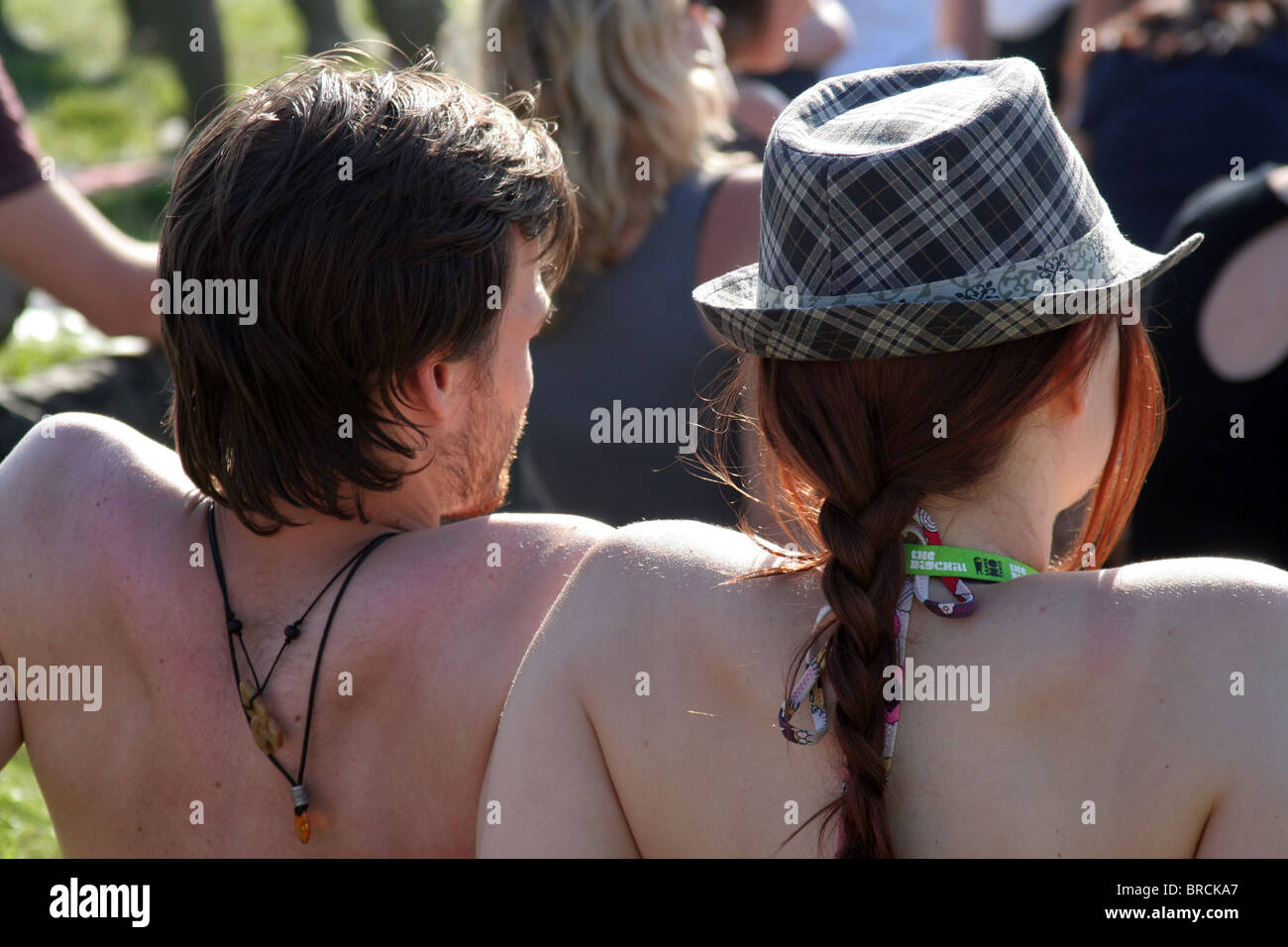 Paar an der großen Chill-Musik Festival, Eastnor Castle, Herefordshire, England, UK Stockfoto