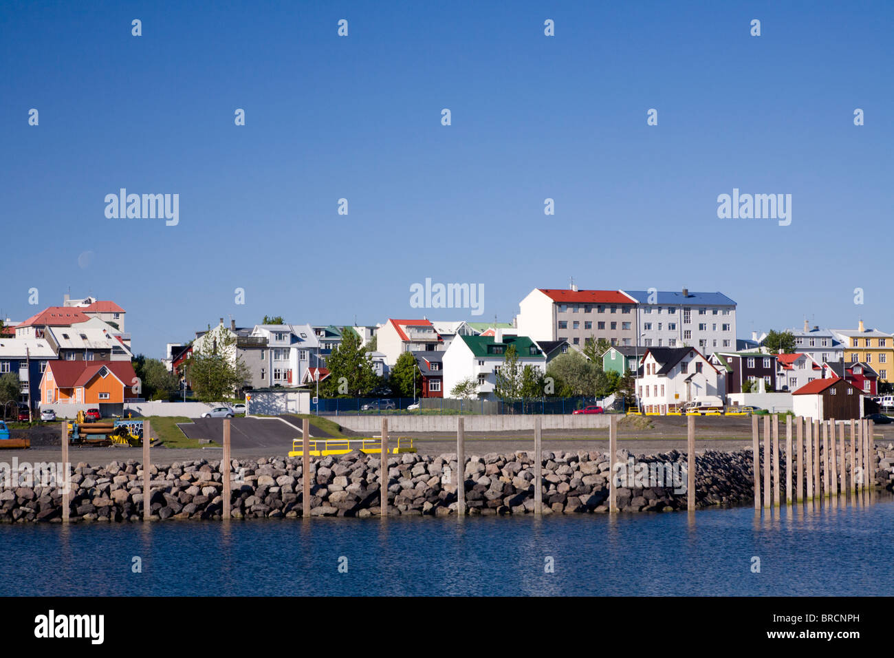 Häuser am Hafen von Reykjavik Island. Stockfoto