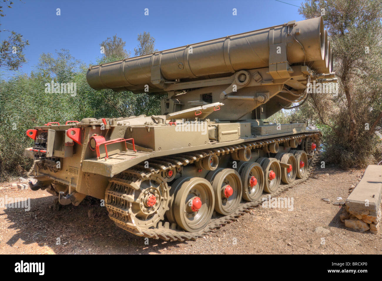 Noch ein weiteres MAR-290-Launcher auf Sherman-Chassis Stockfoto