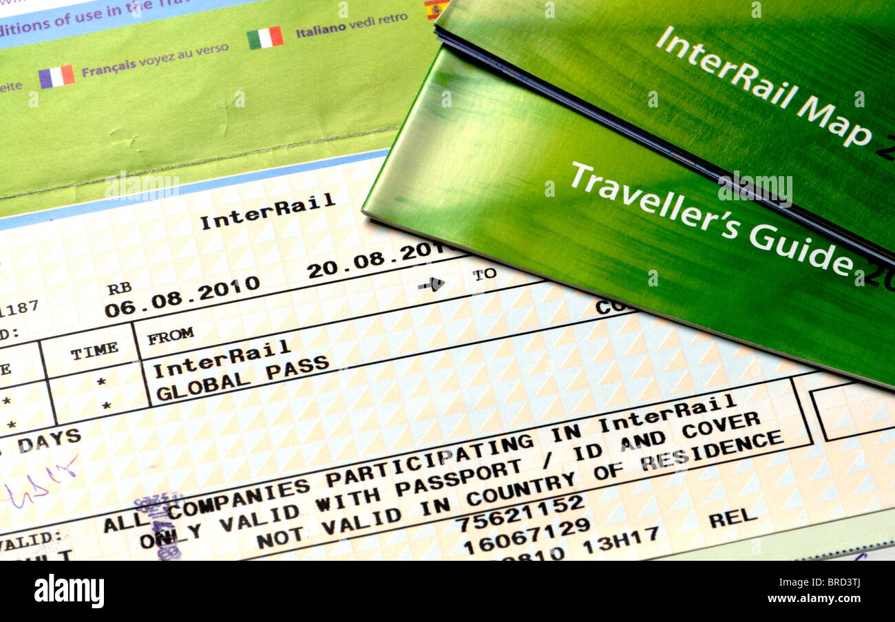 InterRail - Global 15-Tage-Pass - Ticket mit Karte und Reiseführer  Stockfotografie - Alamy