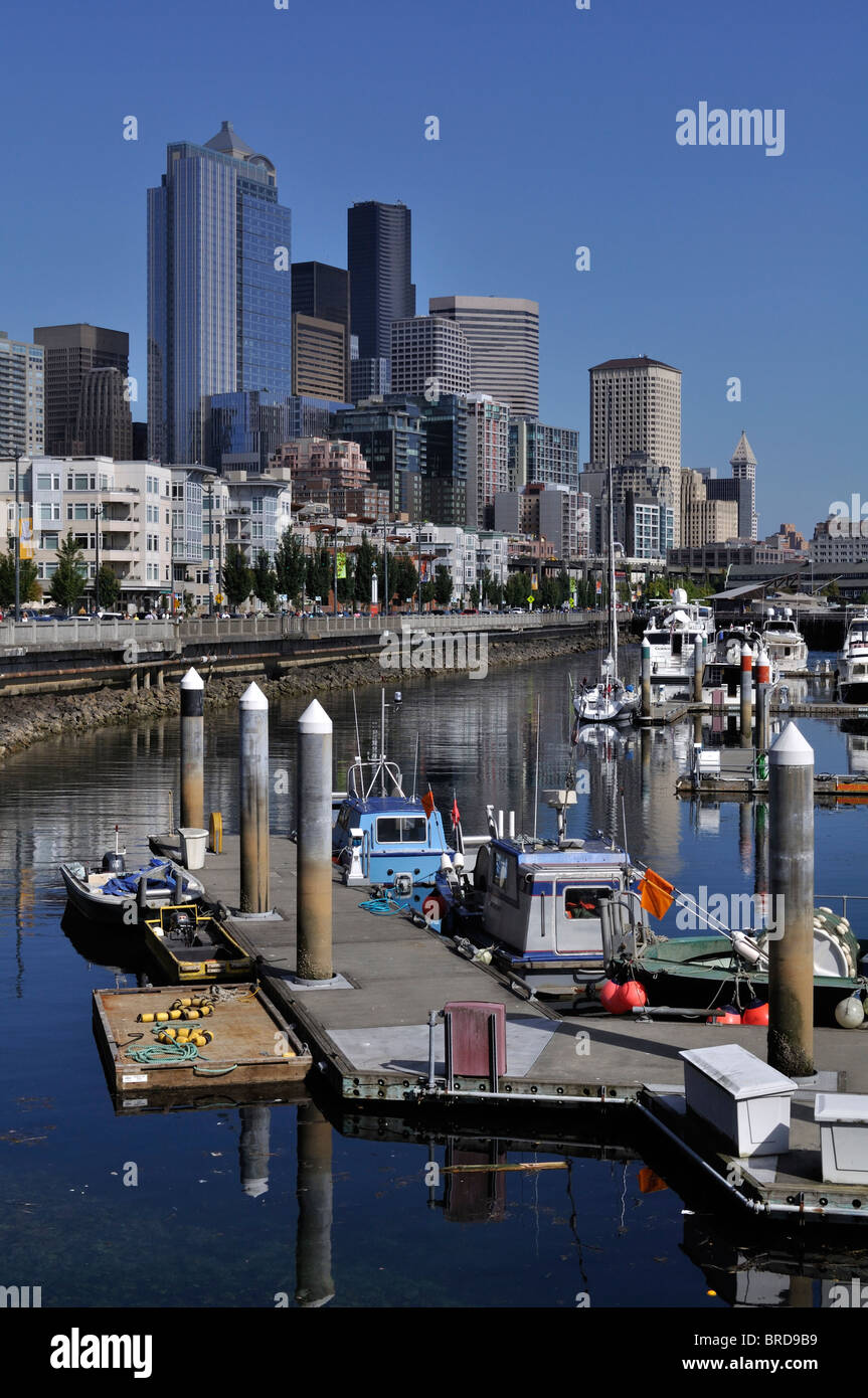 Seattle, Skyline von entlang der Hafenfront, Blick nach Süden, Seattle Washington. Stockfoto