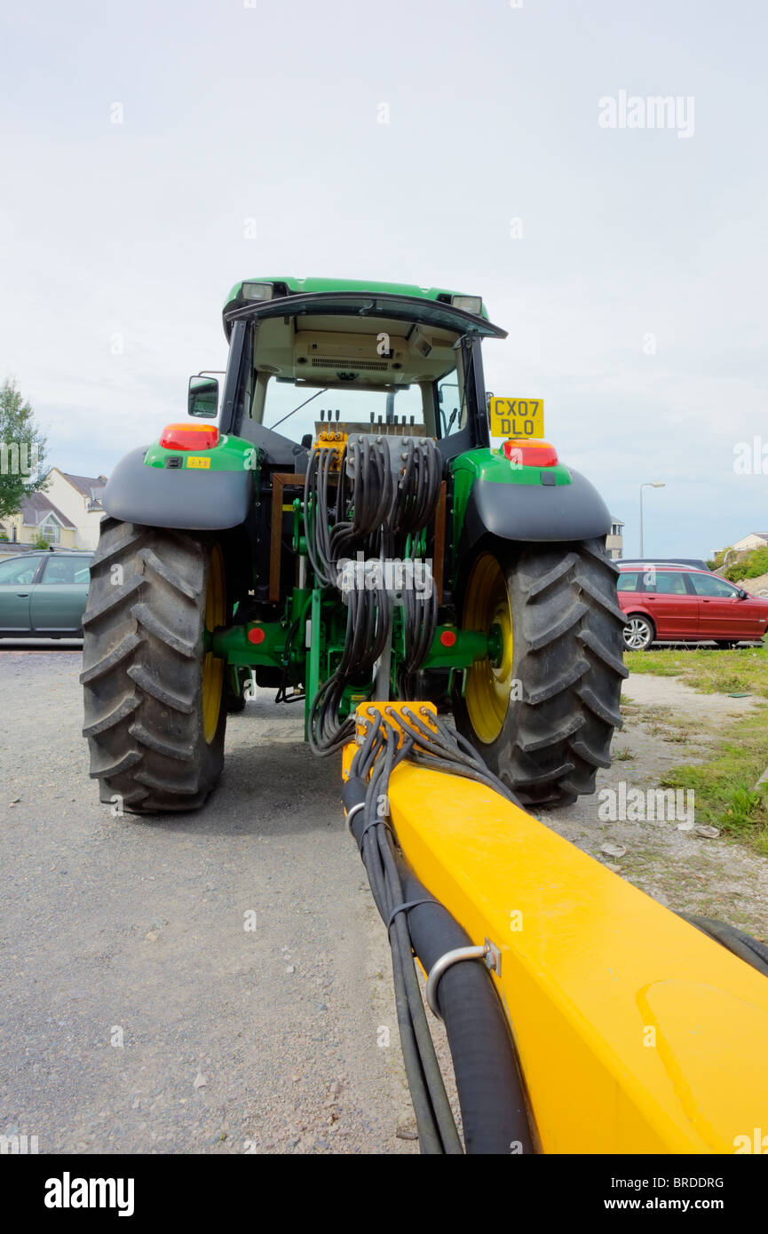 John Deere Traktor und Anhänger Rückansicht der Anhänge Stockfoto