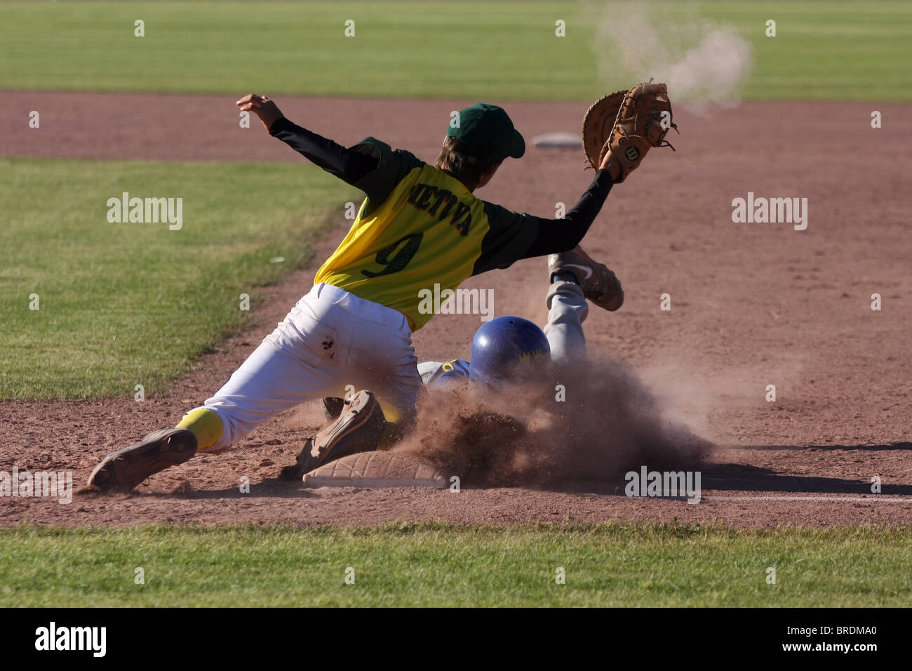 Kadett-Qualifikation für die Europameisterschaft der Baseball für Kadetten. Litauen gegen Schweden mit 11: 7, aber Schweden gewann die Gruppe. Stockfoto