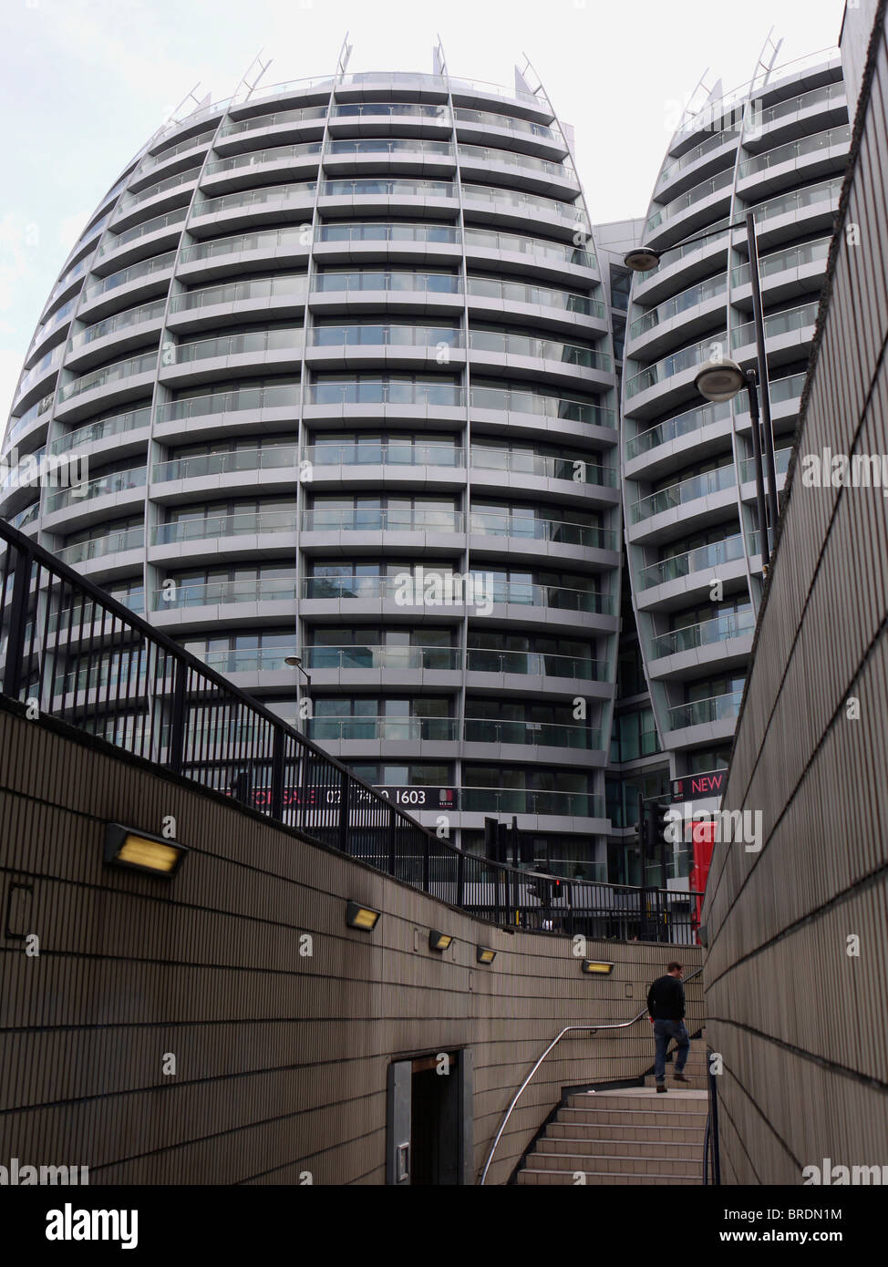 Bezier Apartments in der Old Street, London, Großbritannien – im Herzen des Silicon Roundabout, Londons blühendem Technologie- und Web-Business-Zentrum Stockfoto
