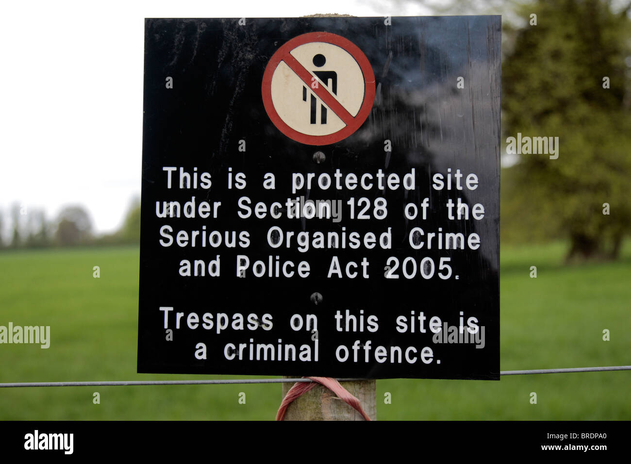 Sicherheit an der Grenze des Chequers oder Chequers Court, der Landsitz des Premierministers des Vereinigten Königreichs zu unterzeichnen. Stockfoto