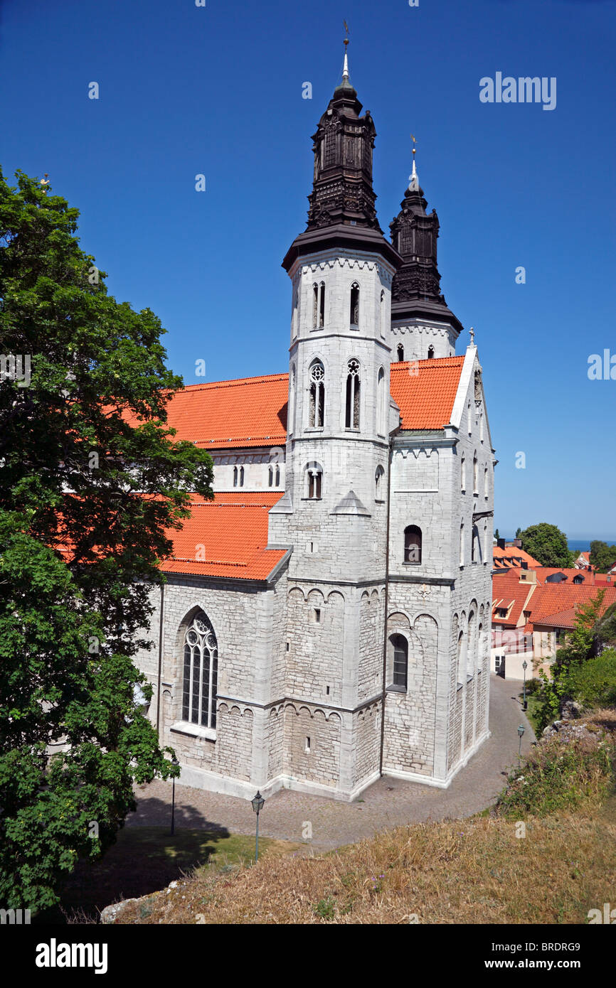 Die St Mary's Cathedral, Sankta Maria DomKyrka, in Visby auf der schwedischen Insel Gotland in der Ostsee. Visby ist auf der UNESCO-Liste des Weltkulturerbes. Stockfoto