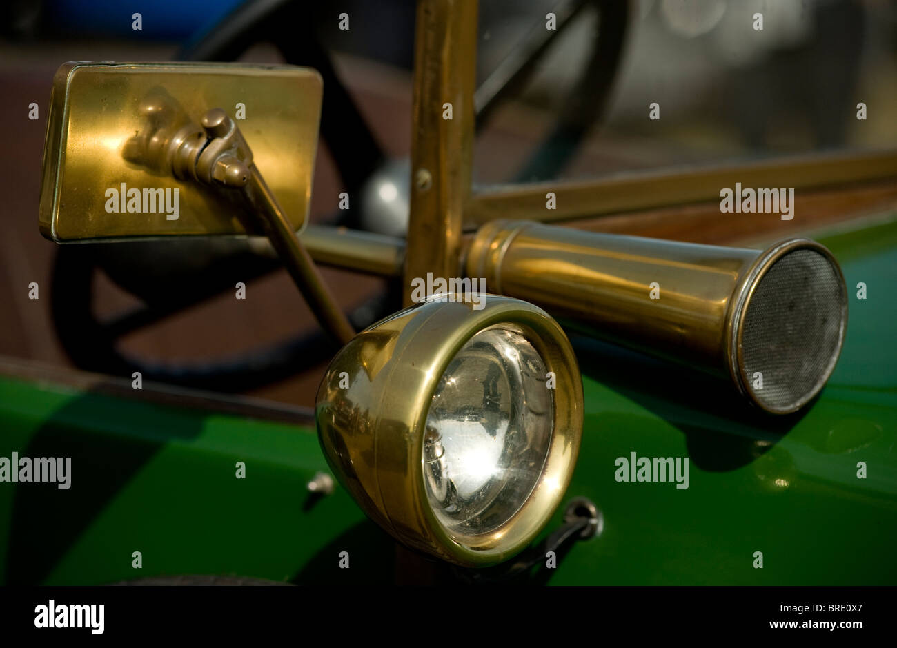 Auto Rückspiegel Messingkopf Licht und Lampe air horn Stockfoto