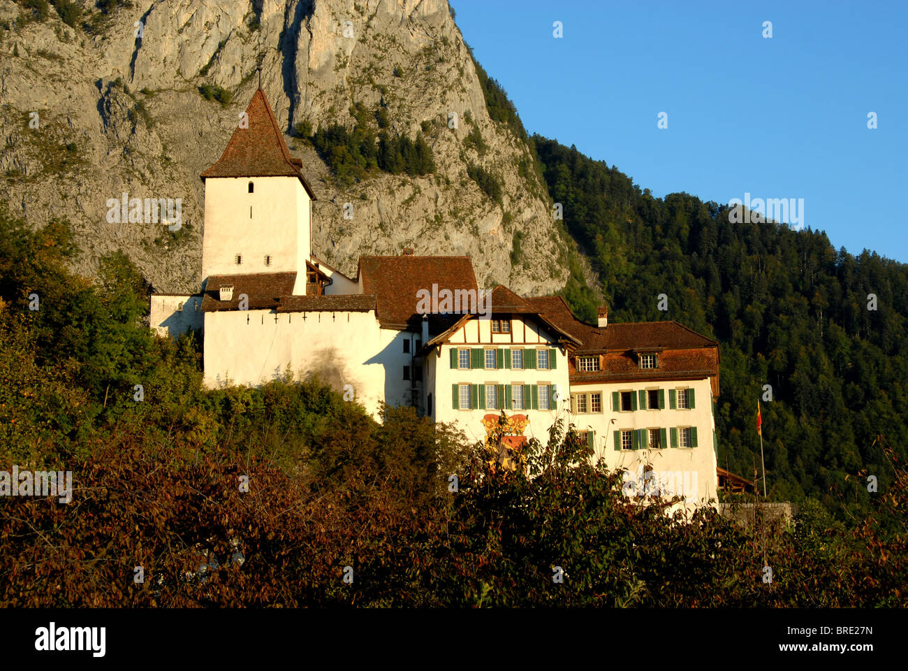 Burg und Stadt Wimmis, Berner Oberland, Schweiz Stockfoto