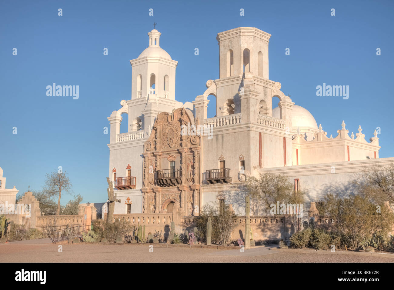 Die historischen maurischen inspiriert San Xavier del Bac Mission im Santa Cruz-Tal in der Nähe von Tucson, Arizona. Stockfoto